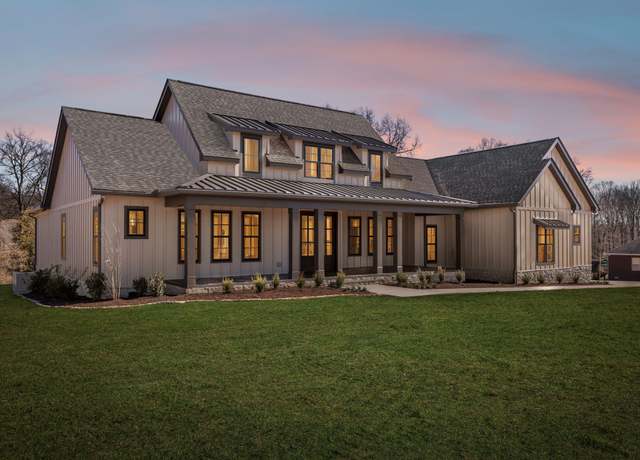Property at 998 Iron Hill Rd, Burns, TN 37029, 4 beds, 3.5 baths
