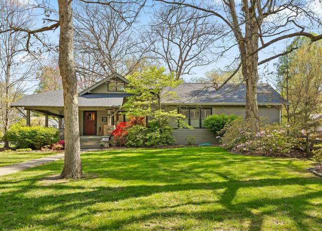 Property at 207 Louisiana Ave, Signal Mountain, TN 37377, 5 beds, 3 baths