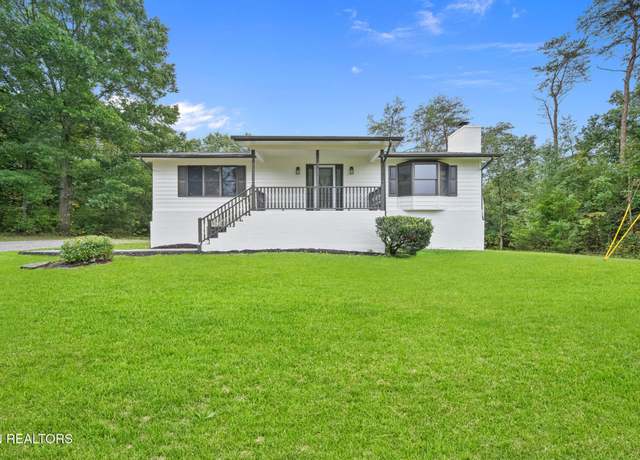 Property at 8228 Tazewell Pike, Corryton, TN 37721, 3 beds, 2.5 baths