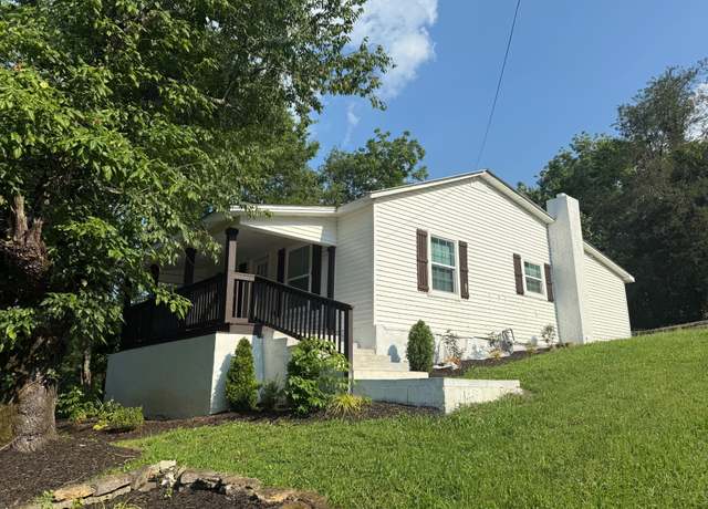 Property at 140 Phillips St, Pulaski, TN 38478, 3 beds, 2 baths