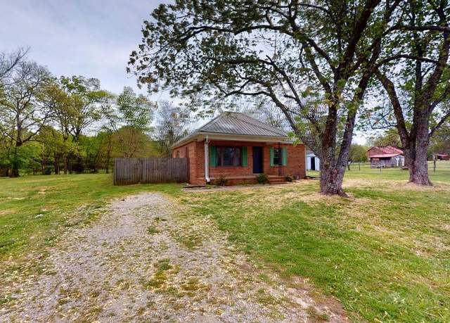 Property at 947 Snell Rd, Lewisburg, TN 37091, 2 beds, 1 bath