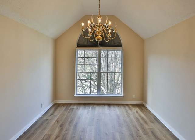 Property at 2300 Broadview Dr, Nashville, TN 37217, 3 beds, 2 baths