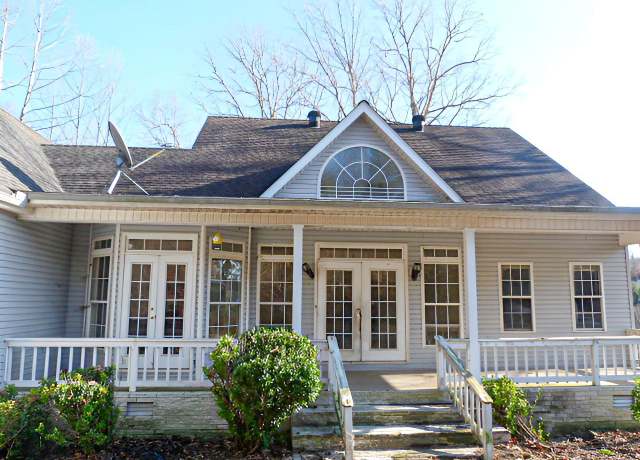 Property at 104 Salem Rd, Hohenwald, TN 38462, 3 beds, 2 baths
