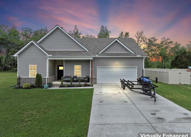 Property at 388 Villa St, Smithville, TN 37166, 3 beds, 2 baths