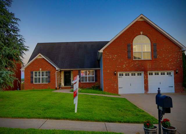 Property at 3261 Timberdale Dr, Clarksville, TN 37042, 3 beds, 2 baths