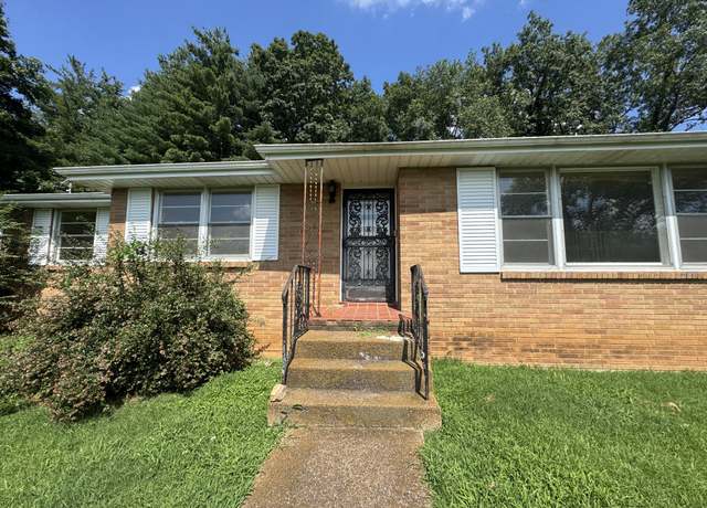 Property at 529 S Pawnee Dr, Springfield, TN 37172, 4 beds, 4 baths