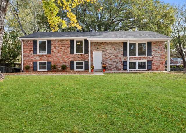 Property at 305 Heights Ave, Tullahoma, TN 37388, 3 beds, 2 baths