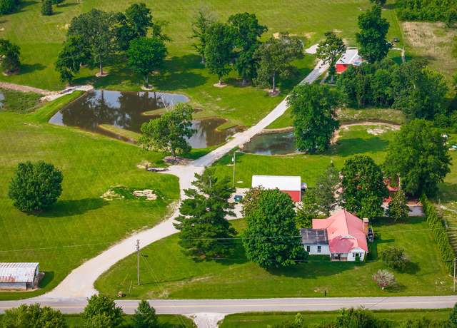 Property at 3510 Bybee Branch Rd, Mcminnville, TN 37110, 3 beds, 2.5 baths