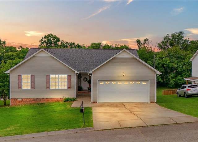 Property at 2129 Hollandale Cir, Columbia, TN 38401, 3 beds, 2 baths