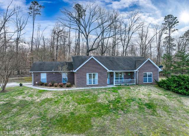 Property at 4152 Pea Ridge Rd, Maryville, TN 37804, 3 beds, 2 baths