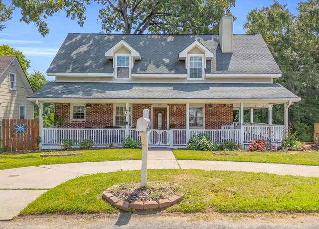 Property at 400 S Parkdale South Ave, Chattanooga, TN 37411, 3 beds, 2 baths