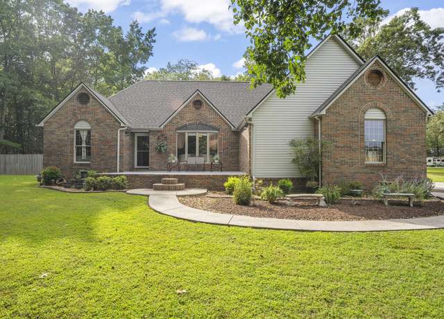 Property at 328 Chase Bend Rd, Estill Springs, TN 37330, 3 beds, 2 baths