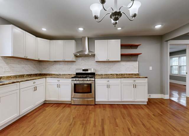 Property at 419 Woods Ave N, Lewisburg, TN 37091, 3 beds, 2 baths