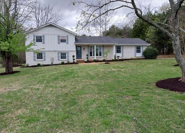 Property at 323 Kimberly Ct, Mount Juliet, TN 37122, 3 beds, 3.5 baths