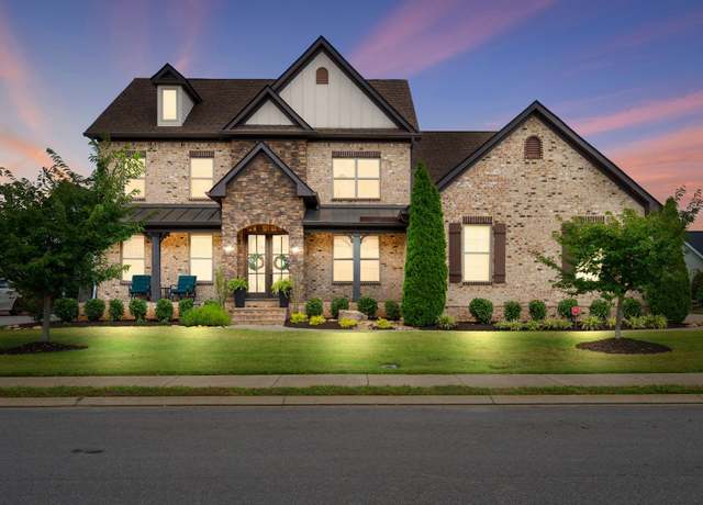Property at 1014 Julian Way, Murfreesboro, TN 37128, 4 beds, 3 baths