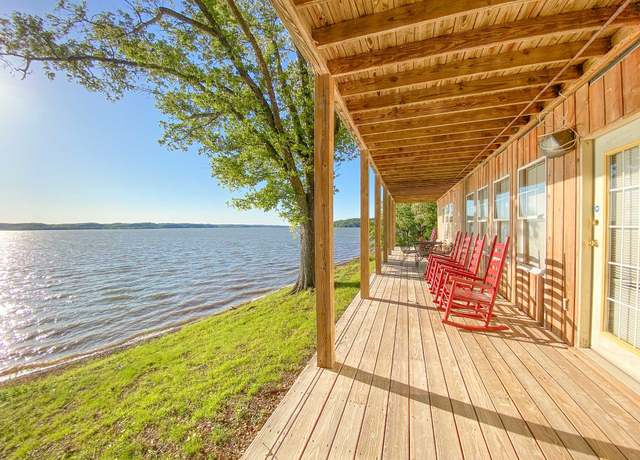 Property at 9395 Greenbriar Rd, Waverly, TN 37185, 4 beds, 3.5 baths