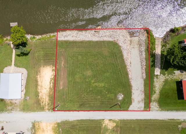 Property at 22 WC Pickett Rd, Clifton, TN 38425