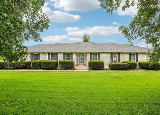 Property at 1398 Hartsville Pike, Gallatin, TN 37066, 4 beds, 3.5 baths