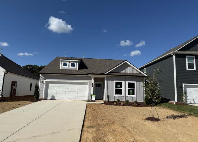 Property at 523 Cedar Brook Dr, White House, TN 37188, 3 beds, 2 baths