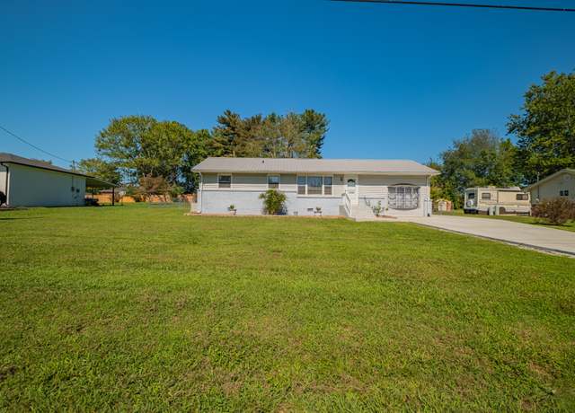 Property at 120 Woodcrest Blvd, Manchester, TN 37355, 3 beds, 1.5 baths
