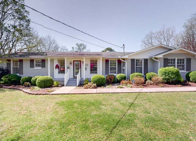 Property at 1049 Fontaine Dr, Goodlettsville, TN 37072, 3 beds, 3 baths