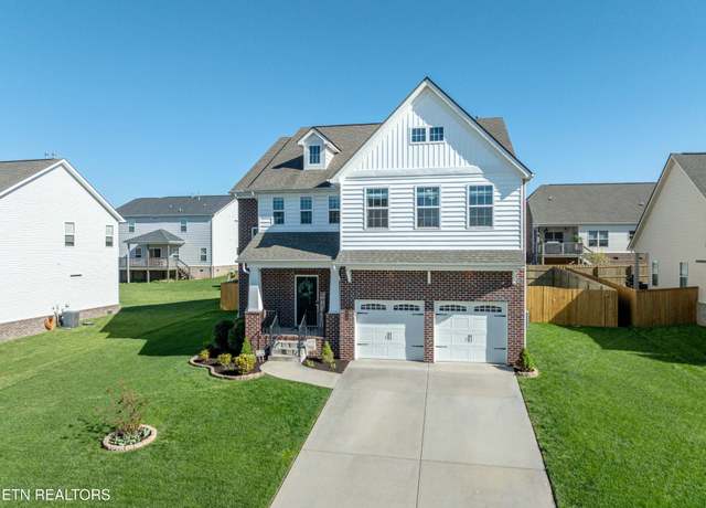 Property at 2418 Drake St, Maryville, TN 37801, 4 beds, 3.5 baths