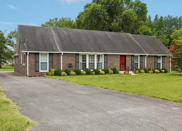 Property at 8024 Regency Dr, Nashville, TN 37221, 5 beds, 3 baths