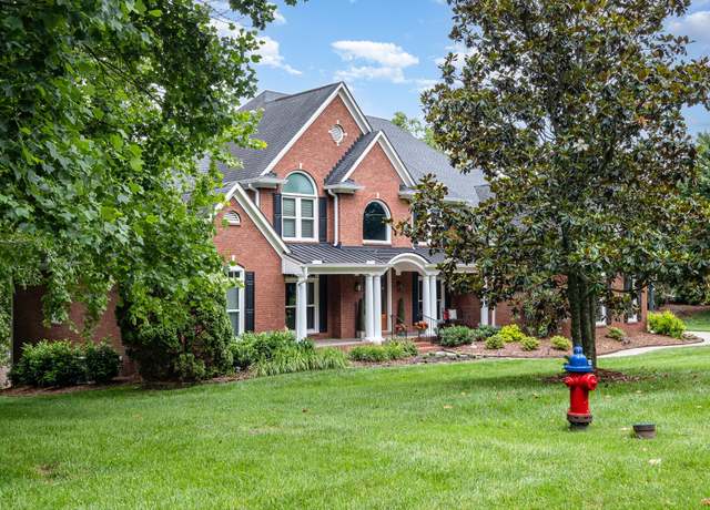 Property at 9711 Turner Ln, Brentwood, TN 37027, 6 beds, 5.5 baths