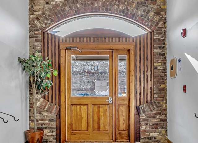 Property at 105 W Jackson Ave #9, Knoxville, TN 37902, 2 beds, 2 baths