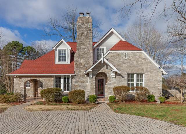 Property at 1008 Lewisburg Hwy, Fayetteville, TN 37334, 3 beds, 2 baths