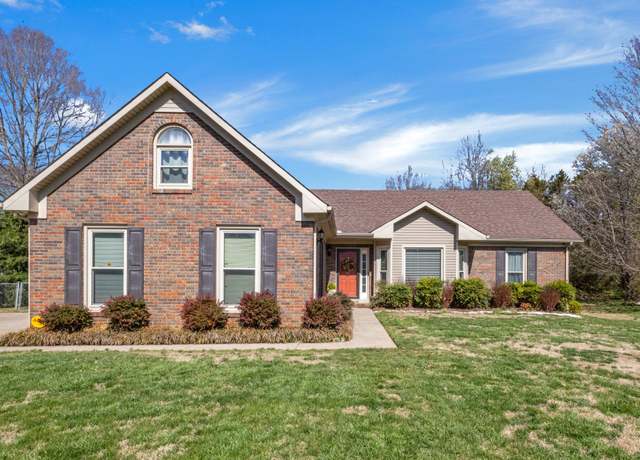 Property at 1977 Stepford Dr, Clarksville, TN 37043, 3 beds, 2 baths