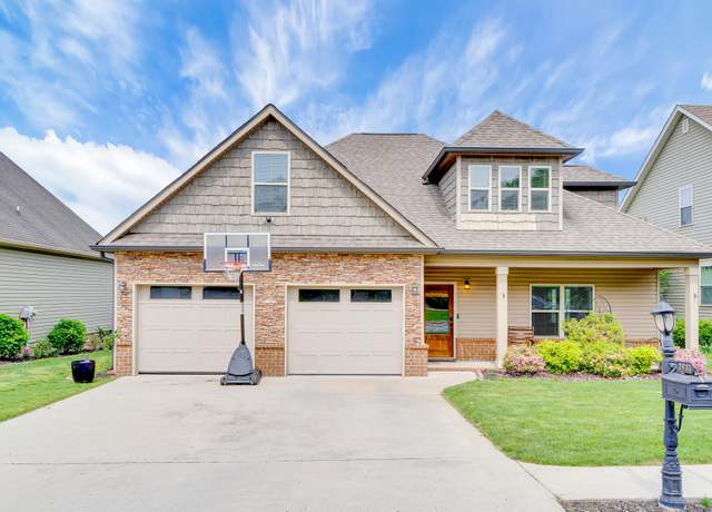 Property at 2835 Fernleaf Ln, Chattanooga, TN 37421, 4 beds, 3 baths
