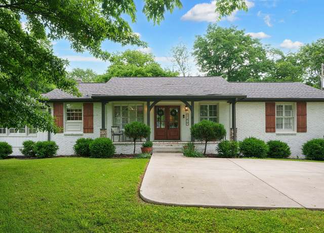 Property at 149 Lake Park Dr, Hendersonville, TN 37075, 4 beds, 3 baths