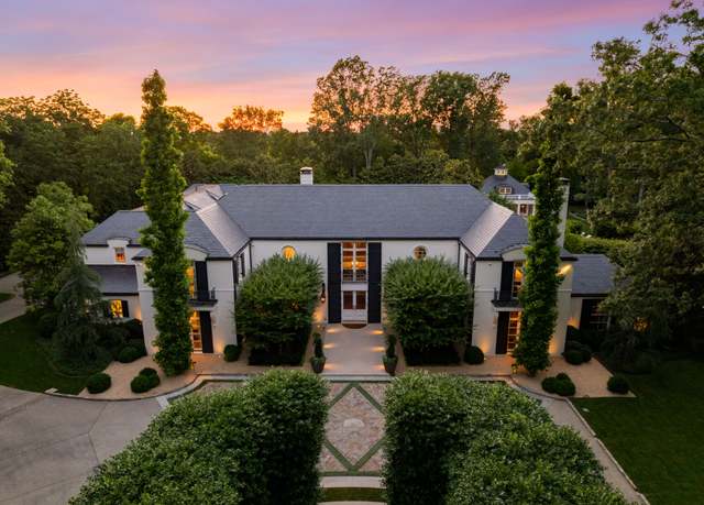 Property at 4410 Truxton Pl, Nashville, TN 37205, 5 beds, 7.5 baths