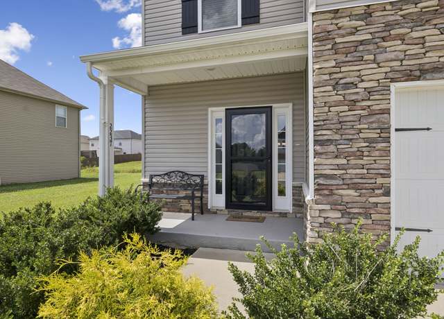 Property at 2237 Pathfinder Dr, Murfreesboro, TN 37127, 4 beds, 2.5 baths