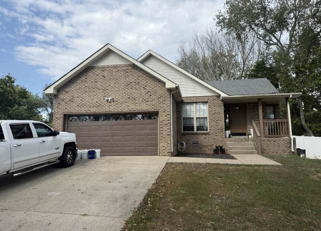 Property at 867 Tommy Oliver Rd, Clarksville, TN 37042, 3 beds, 2 baths