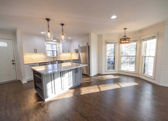 Property at 3323 Lealand Ln, Nashville, TN 37204, 2 beds, 1.5 baths