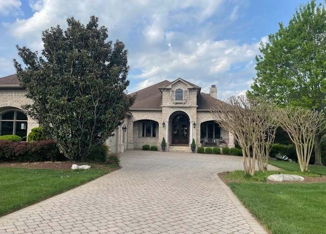 Property at 889 Plantation Blvd, Gallatin, TN 37066, 5 beds, 6 baths