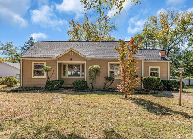 Property at 707 Lynn St, Murfreesboro, TN 37129, 3 beds, 2 baths