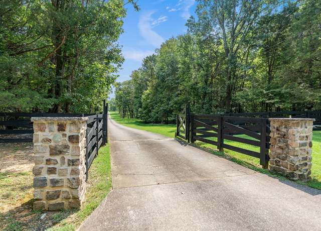 Property at 8530 Saundersville Rd, Mount Juliet, TN 37122, 4 beds, 4.5 baths