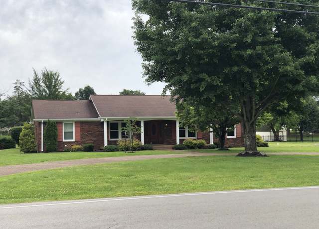 Property at 2026 Saundersville Ferry Rd, Mount Juliet, TN 37122, 3 beds, 2.5 baths