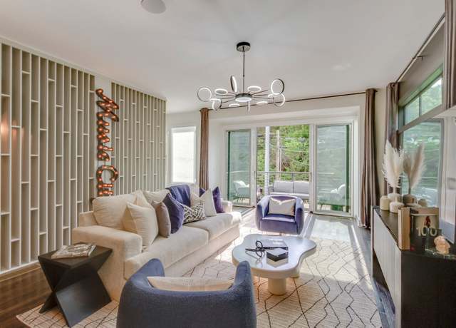 Property at 2134 9th Ave N, Nashville, TN 37208, 4 beds, 2.5 baths