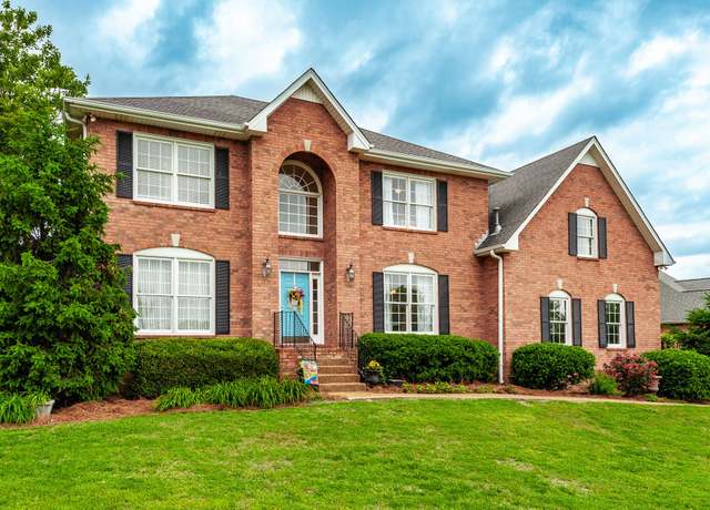 Property at 101 Annas Ct, Hendersonville, TN 37075, 3 beds, 2.5 baths