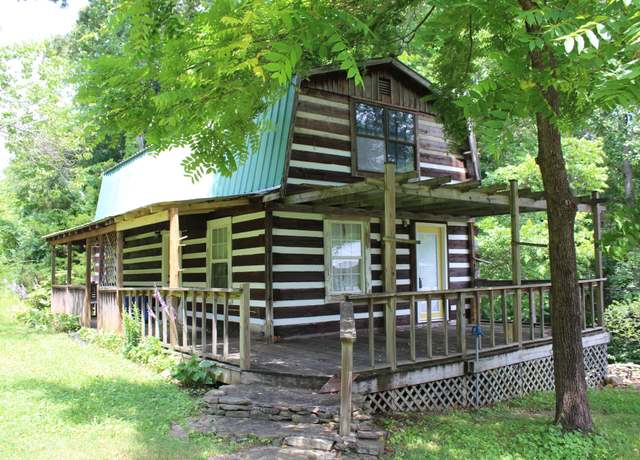 Property at 864 Pleasant Shade Ln, Monterey, TN 38574, 3 beds, 1 bath