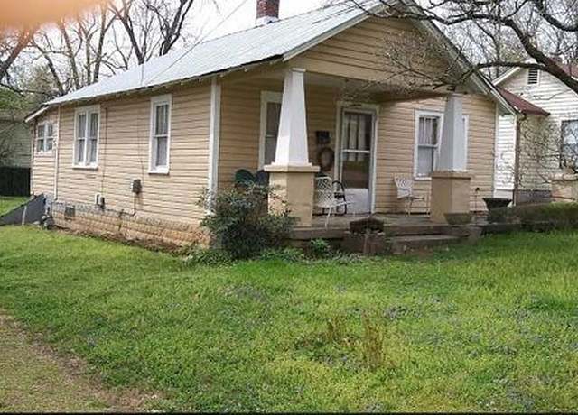 Property at 120 Cleburne St, Franklin, TN 37064, 2 beds, 1 bath