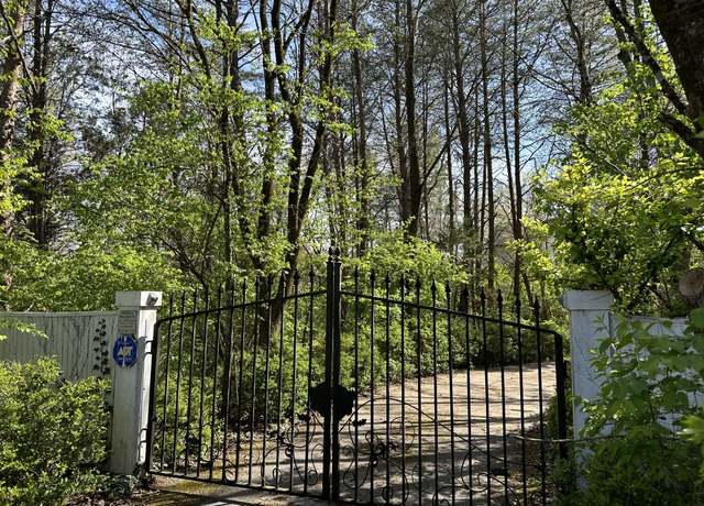 Property at 9665 Split Log Rd, Brentwood, TN 37027, 3 beds, 3.5 baths