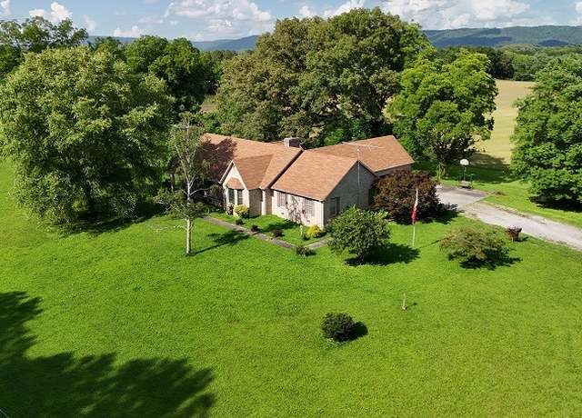 Property at 3645 Prairie Plains Rd, Hillsboro, TN 37342, 4 beds, 2 baths