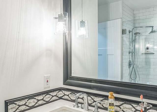 Property at 1900 Richard Jones Rd Unit H3, Nashville, TN 37215, 2 beds, 1 bath