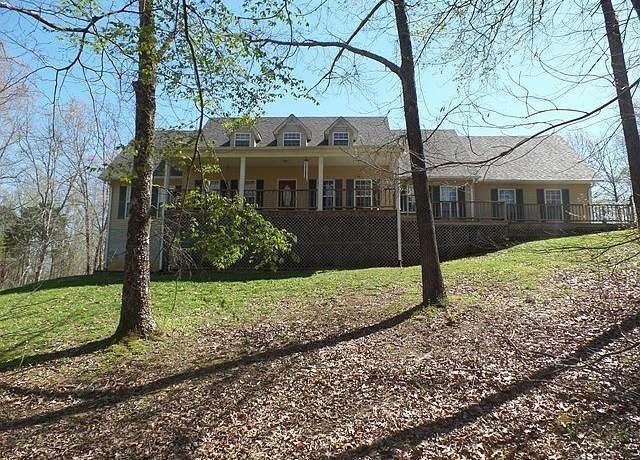 Property at 3955 River Rd, Baxter, TN 38544, 4 beds, 4 baths