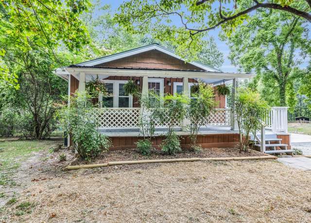 Property at 5000 Sawyer Rd, Signal Mountain, TN 37377, 3 beds, 2 baths